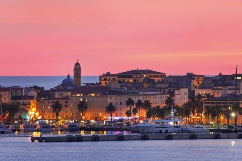 Le Pelican Magnifique F2 Ajaccio (Corsica) Exterior foto